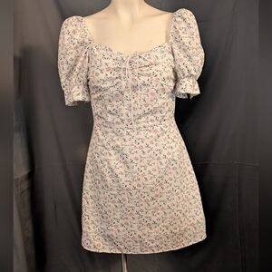 Cute & Flirty Floral Mini Dress 🌺